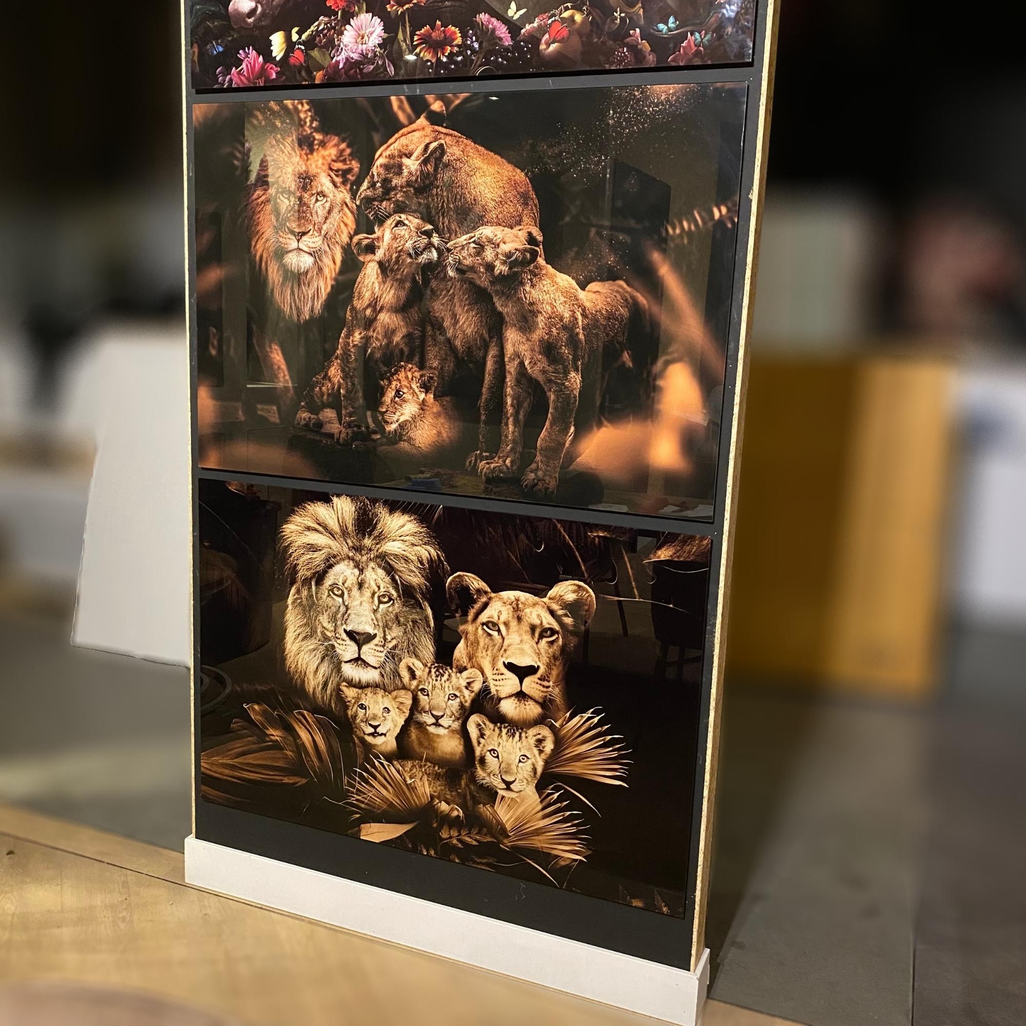 Statement maken met een groot glasschilderij meubelboutique.nl
