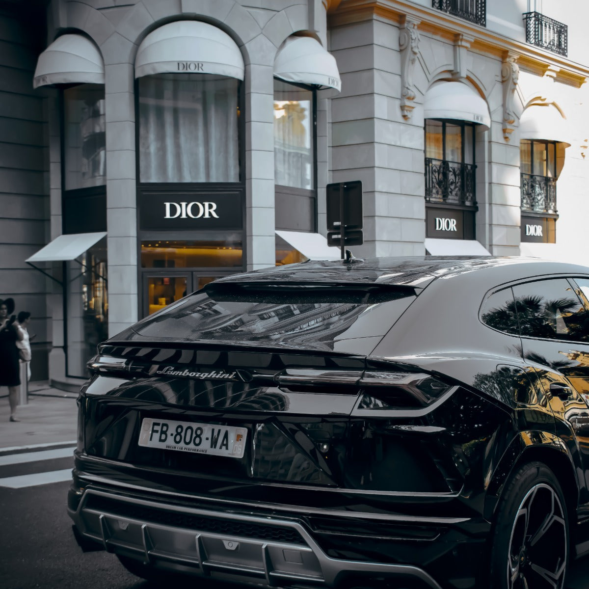 Glasschilderij - 100x150 / 80x120 / 60x90cm (staand) - Dior x Lamborghini Urus