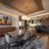 Glasschilderij - Exclusive - Liggend - Olifant op de Weg