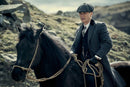 Glasschilderij - Exclusive - Liggend - Peaky Blinders Horse Mountens