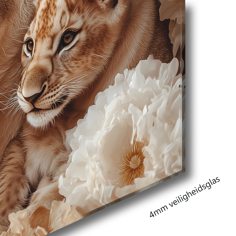 Glasschilderij - Exclusive - Liggend - Oude Kompas Leeuwenfamilie 2 Welpjes - (Japandi Stijl)