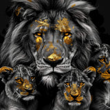 Glasschilderij - Exclusive - Liggend - Leeuwenfamilie 3 Welpjes Nora - Gouden Eeuw Serie 150x100x0.4 cm