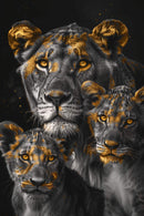 Glasschilderij - Exclusive - Staand - Leeuwenfamilie Moeder en 2 Welpjes Leeuwenhart - Gouden Eeuw Serie 100x150x0.4 cm